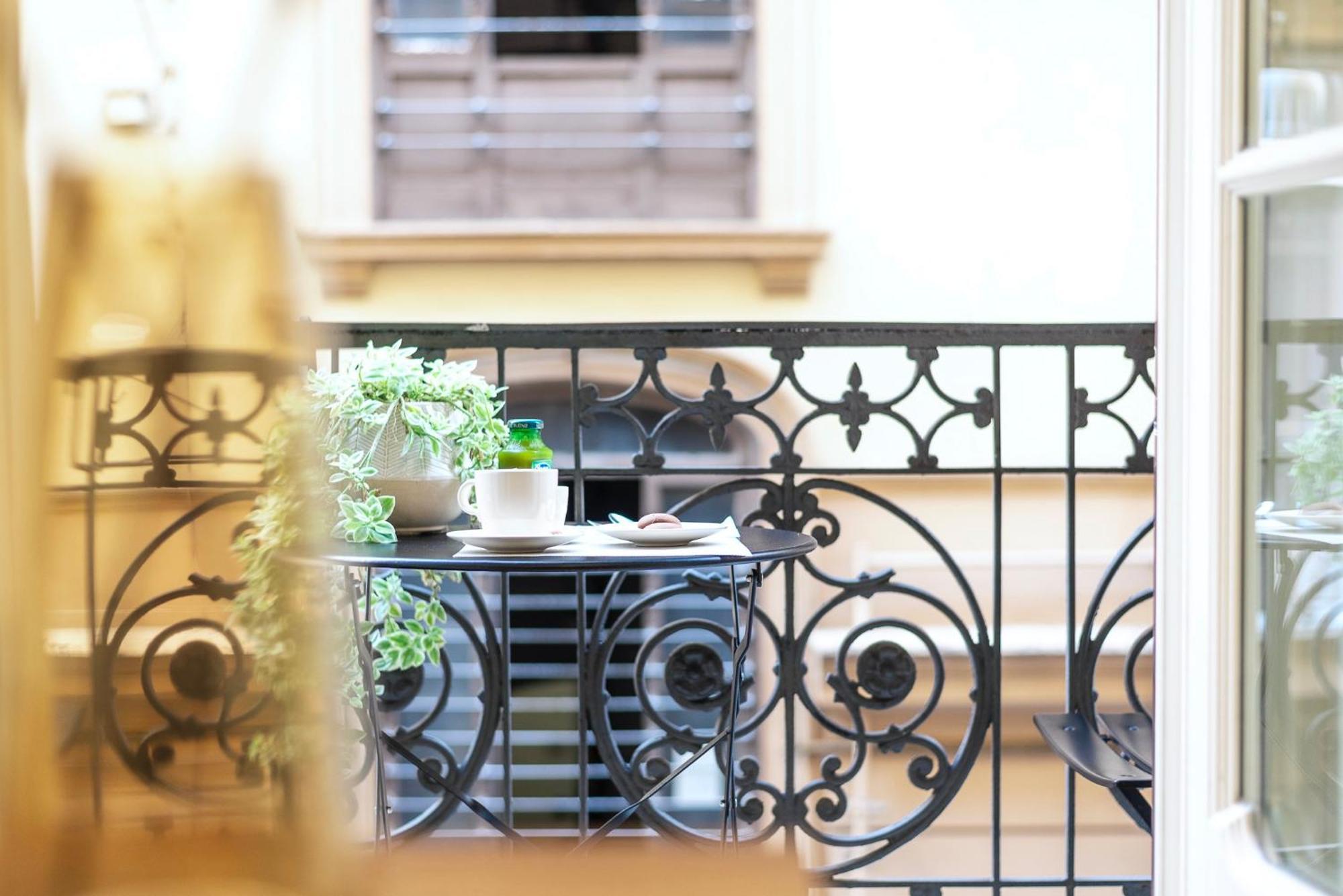 Appartement Guli's - Lusso E Comfort In Centro Storico Napels